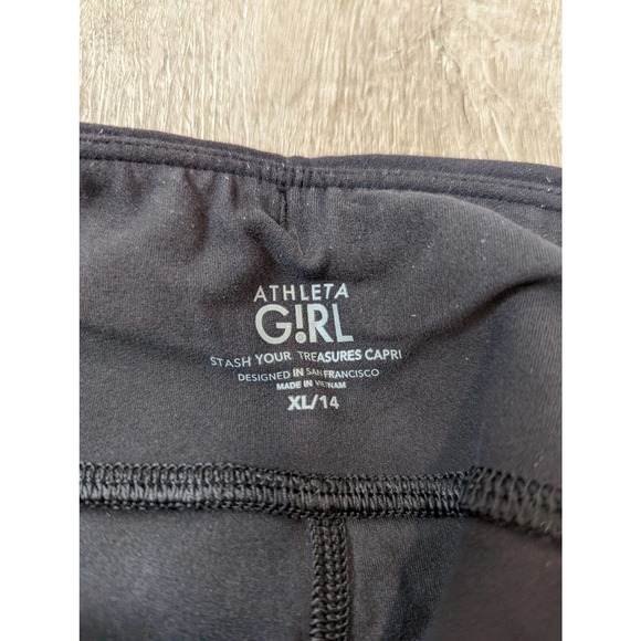 NWT Athleta Girl Fitted Mid Rise Waist Capri Leggings XL Girls Black MSRP $49 - Picture 3 of 8
